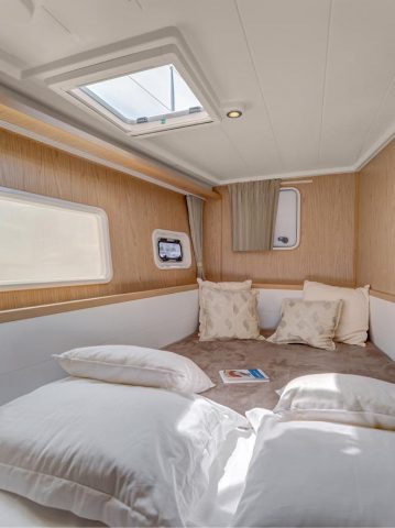 luxury catamaran kitesurfing cruise