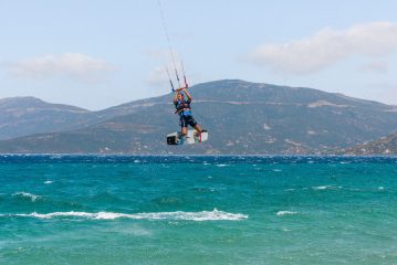 learn how to jump kitesurfing